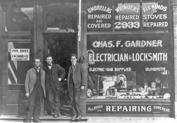 Einziges schwarzes Geschäft seiner Art in den USA, 2933 State St., Chicago, Illinois, ca. 1899