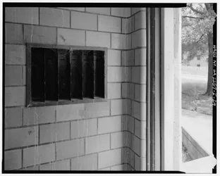 Fliesen- und Formteil-Detail mit Briefschlitzen, typischer Eingang zum Treppenhaus, Techwood Homes, Gebäude Nr. 6, 465 Techwood Drive & 119-125 Hunnicutt Street, Atlanta, Fulton County, GA