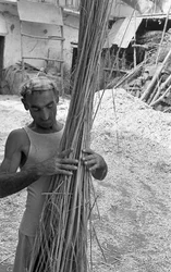 Verarbeitung von Hanf, die hölzernen Kanülen