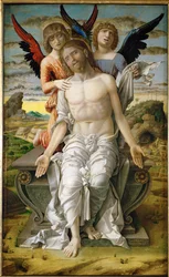 Christus als leidender Erlöser, sitzend auf einem Sarkophag, unterstützt von zwei Engeln