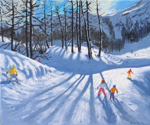 Lange Baumschatten und Skifahrer, Tignes