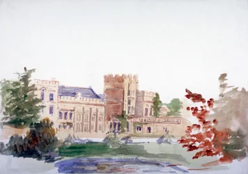 Schloss durch Bäume gesehen