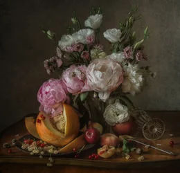 Elegantes Blumen-Stillleben