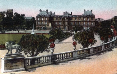 Paris: der Palais und der Jardin du Luxembourg. Fotografie von 1920 im „Artistic Album“ der Stadt Paris. Private Sammlung.