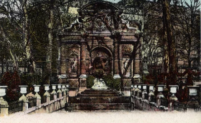 Paris: Blick auf den Fontaine Medicis in den Gärten von Luxemburg. Fotografie von 1920 in „Artistic Album“ der Stadt Paris. Private Sammlung.