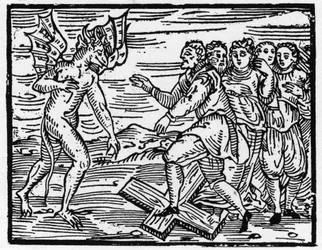 Satan zwingt seine zukünftigen Jünger, auf dem Kreuz zu gehen - „Compendium Maleficarum“, behandelt Hexen, ihre Bosheit und ihre Zauberei von Francesco Maria Guazzo (1608) Private Sammlung