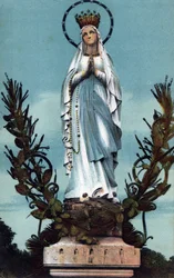 Die gekrönte Jungfrau in Lourdes - Hautes Pyrénées um 1900