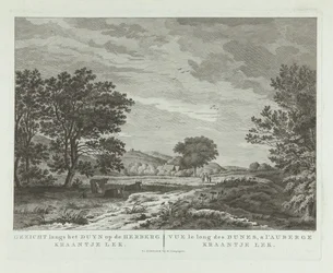 Dünenlandschaft mit spazierendem Familie