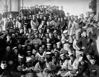 Die Besatzung des Panzerkreuzers erster Klasse, HMS Imperieuse, 1896