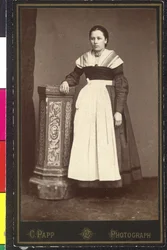 Frau in Tracht - Salzburg