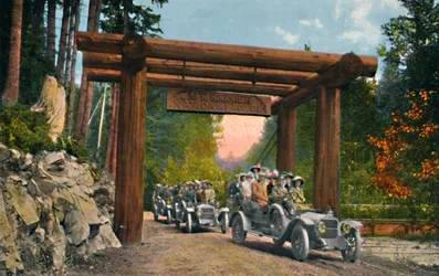 Eingang zum Mount-Rainier-Nationalpark, ca. 1916