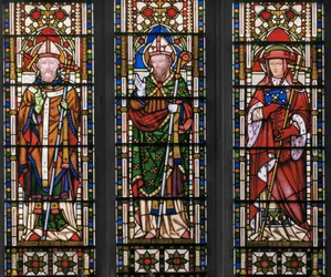 Jungfrau und Christus mit Heiligen, Ostfenster (Detail)