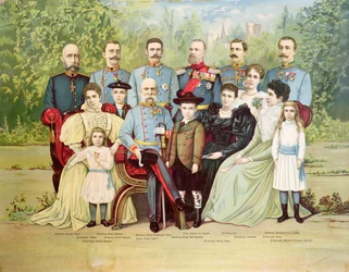 Mitglieder der österreichischen Kaiserfamilie um den Kaiser Franz Joseph I. (1830-1916) versammelt, um 1900