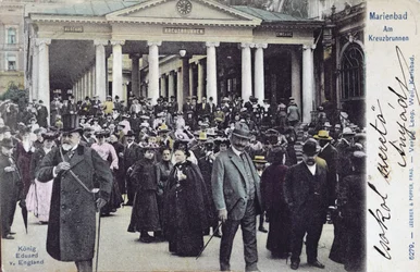 Postkarte, die König Edward VII. (1841-1910) beim Besuch des Kurorts Marienbad zeigt, ca. 1905
