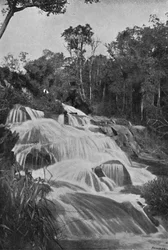 Wasserfall im Rio Dourado Lencoes, 1895