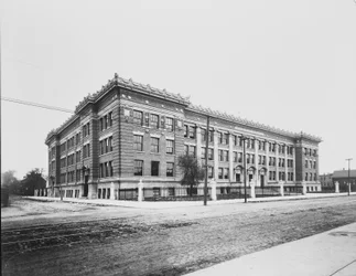 Wendell Phillips High School, Chicago, Illinois, USA, ca. 1904