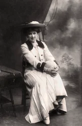 Decima Moore 1871-1964, englische Schauspielerin, 1907