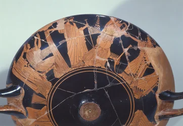 Attische rotfigurige Schale, die die Rückkehr von Paris zu Priamos umgeben von Kassandra, Polyxena, Hekuba und Aphrodite darstellt, aus Vulci, ca. 495 v. Chr. (Detail)