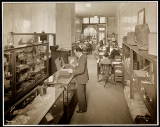 En Route Service, Inc., im Savoy Plaza Hotel, 59th Street und 5th Avenue, New York, 1928