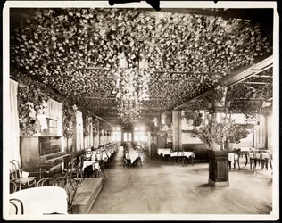Der Speisesaal im Hotel Dolphin, New York, 1915 (Silbergelatineabzug)