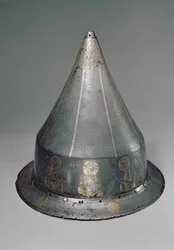 Helm mit der Deesis (Stahl mit Gold- und Silbereinlage)