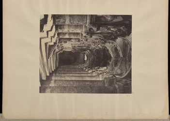 Madura. Trimul Naiks Palast, Blick in eine Arkade des Innenhofs