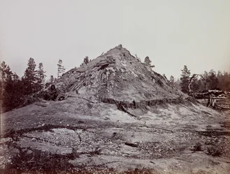 Indianisches Schwitzhaus, Mendocino County, Kalifornien, 1863