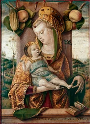 Maria mit dem Kind. Hinter ihnen Äpfel und eine Gurke, unten ein aufgeschlagenes Buch (Bibel). Carlo Crivelli (1430/35-1494/1500)