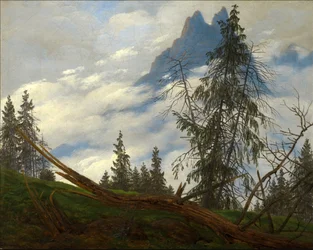 Berggipfel mit ziehenden Wolken