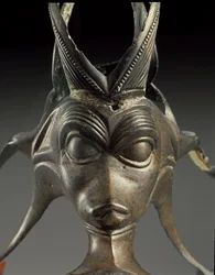 Keltische Kunst: dekoratives Element eines Bronzekruges in Form eines fantastischen Kreaturenkopfes. 3. Jahrhundert v. Chr. Aus Brno Malomerice (Mähren). Brno, Mährisches Museum