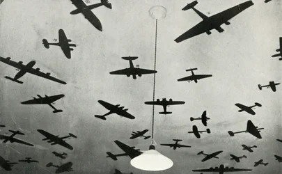 Silhouetten von Militärflugzeugen...an einer RAF-Schule während des Zweiten Weltkriegs, 1941