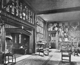 Die Große Halle, Ostseite