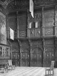 Der Westschirm der Marmorsaal