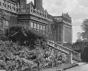 Die westliche Terrasse