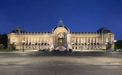 Fassade des Petit Palais in Paris