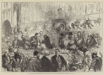 Das Internationale Kommunale Bankett im Mansion House, der Lord Mayor reicht den Liebesbecher