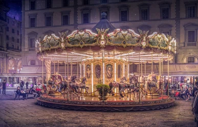 Träumerisches Stadtkarussell