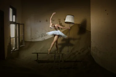 Ballerina Leerer Raum