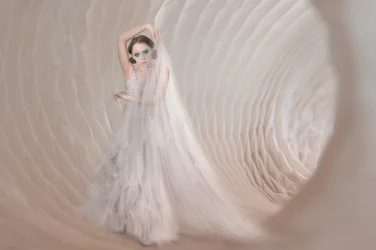 Elegante Verschleierte Frau