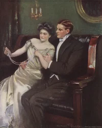 Frau erhält eine Perlenkette als Geschenk