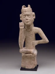 Sitzende männliche Figur (ntadi)