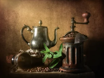 Rustikale Kaffeemühle Teekanne
