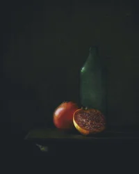 Stimmungsvolles Granatapfel Stillleben