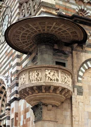 Kanzel an der Außenseite der Kathedrale von Prato