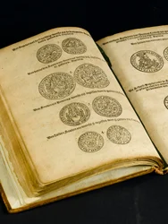 Münzbuch mit Gravuren englischer Münzen (Buch)