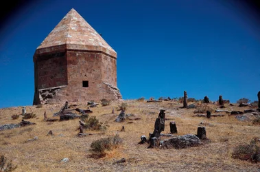 Anonymes Mausoleum auf dem alten Friedhof