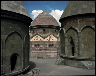 Oktogonales Mausoleum von Sultan Turbesi