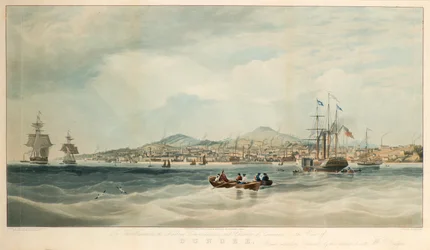 Blick auf Dundee vom Fluss