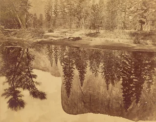 Tutokanula. Tal des Yosemite. (Der große Häuptling) - "El Capitan" - Reflektiert im Merced.