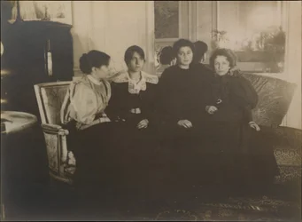 Paule Gobillard, Jeannie Gobillard, Julie Manet und Geneviève Mallarmé